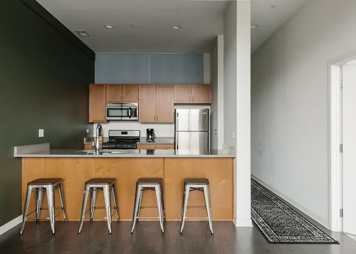 Sonder — Wrightwood Park 4* Chicago